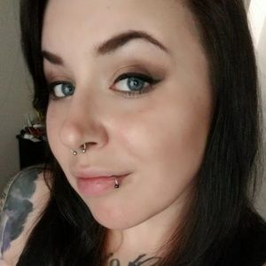 Meet your Posher, Ash